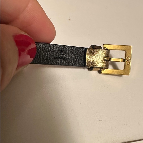 Valentino Gold Logo “V” bracelet w Bronze Leather Strap. - Picture 6 of 7